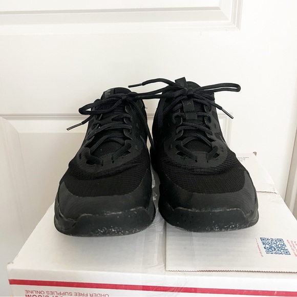 Nike Air Max Men's Black Athletic Sneakers 10 - Picture 11 of 16